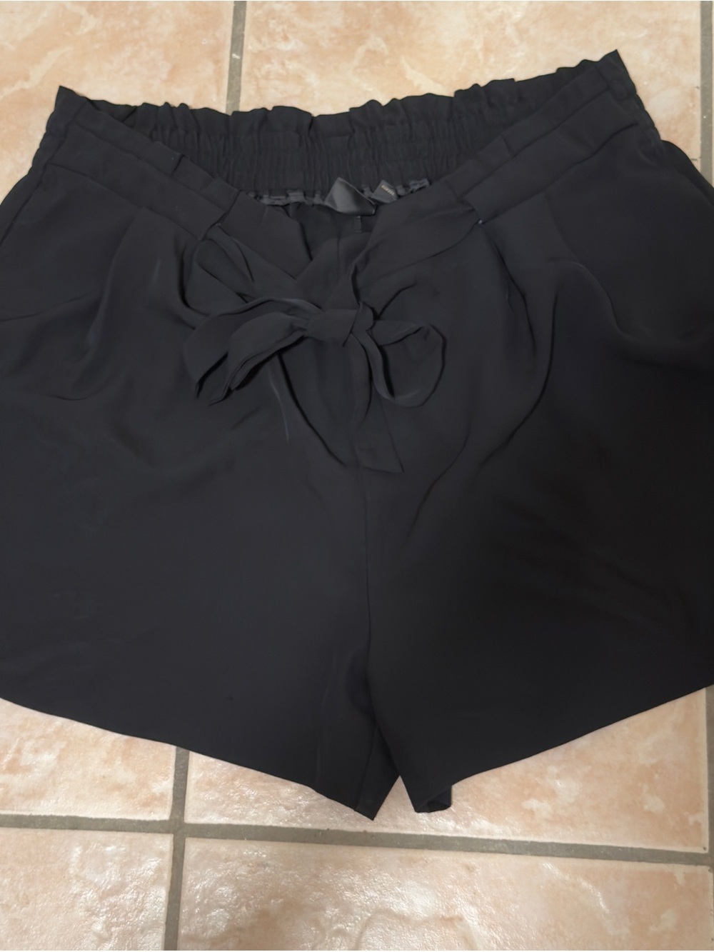 Worthington Black High-Waist Tie-Front Shorts Size 16